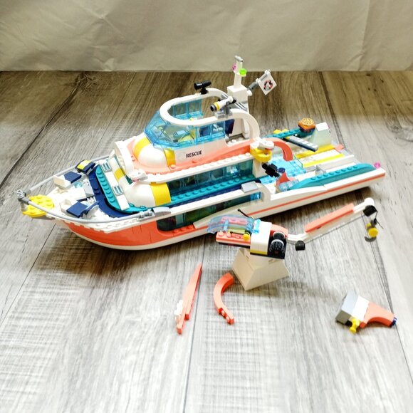 Lego 41381 Friends Rescue Mission Boat - Picture 1 of 13